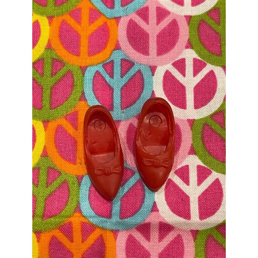 Red Pointed Toe Shoes Ideal Vintage Doll Clothing Pepper or Tammy #41 As Shown